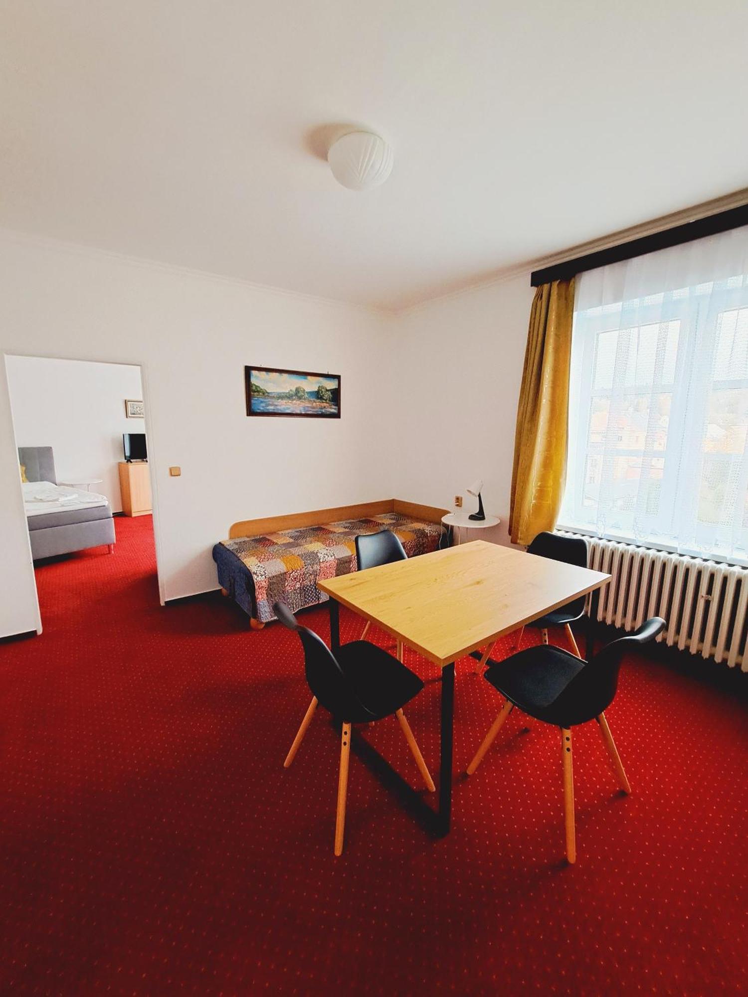 Hotel Grand Tanvald Exteriör bild